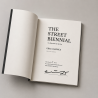 Livre "The Street Biennial - La Biennale de la rue" par Eric Garence